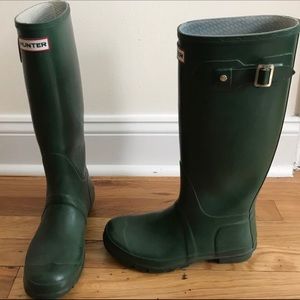 Size 7 Women’s Tall Hunter Boots